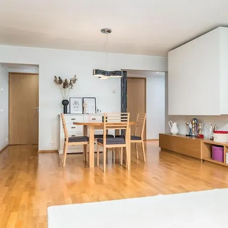 Spacious 3-bedroom With Balcony And Free Parking Tallinn