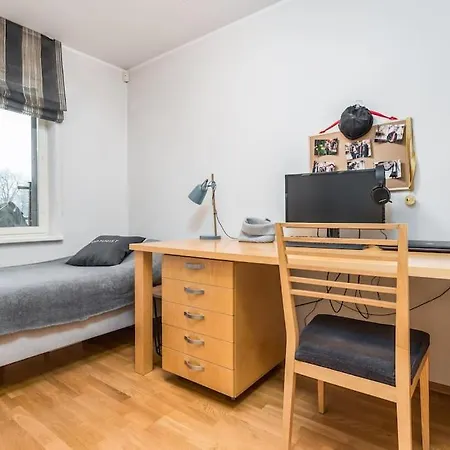 Spacious 3-bedroom With Balcony And Free Parking * Tallinn